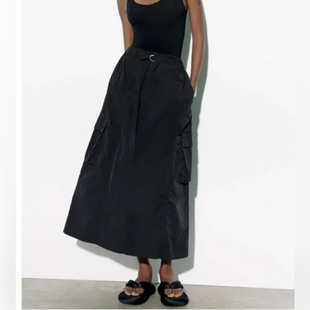 ZARA black nylon parachute cargo midi skirt